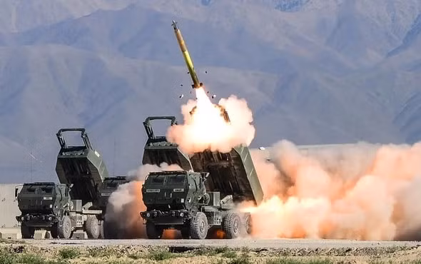 Hệ thống Tên lửa Pháo binh Cơ động Cao, hay HIMARS. Ảnh: GI