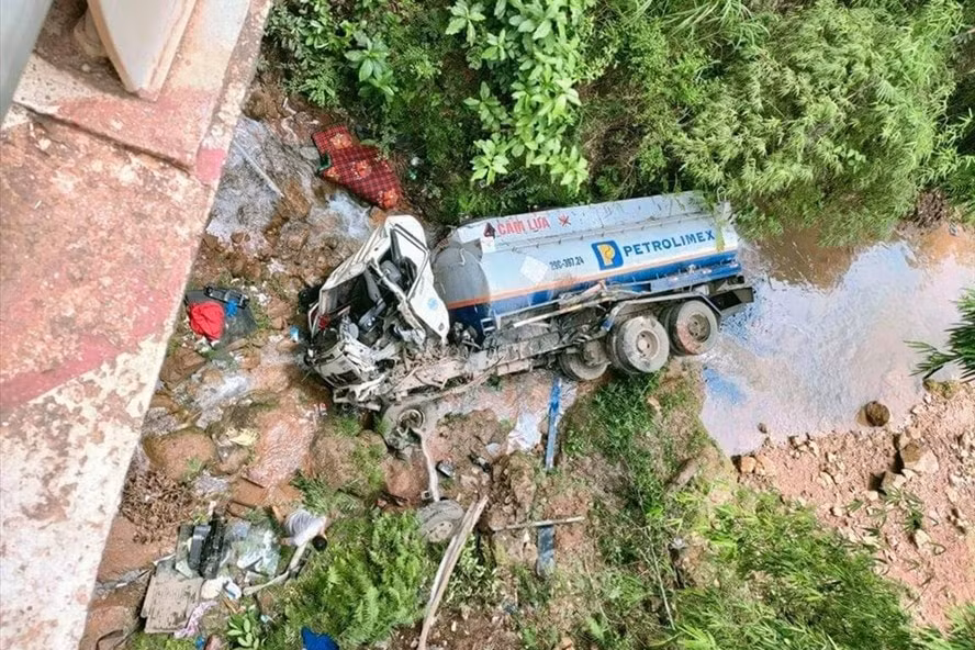 Hiện trường vụ tai nạn ở Sơn La. Ảnh: laodong.vn