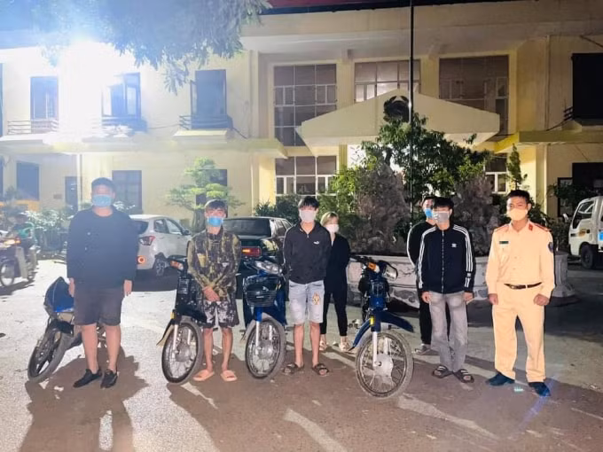 4 đối tượng bị xử lý (Ảnh: Công an Mộc Châu).