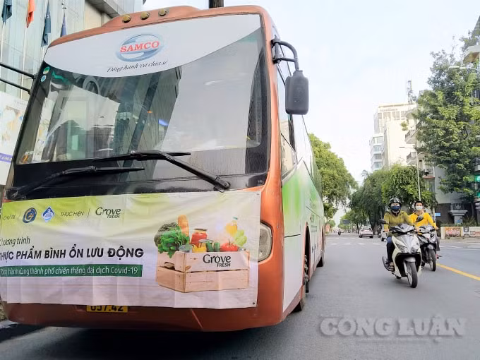 Các “siêu thị mini di động” giúp người dân tiếp cận được nguồn thực phẩm với giá bình ổn