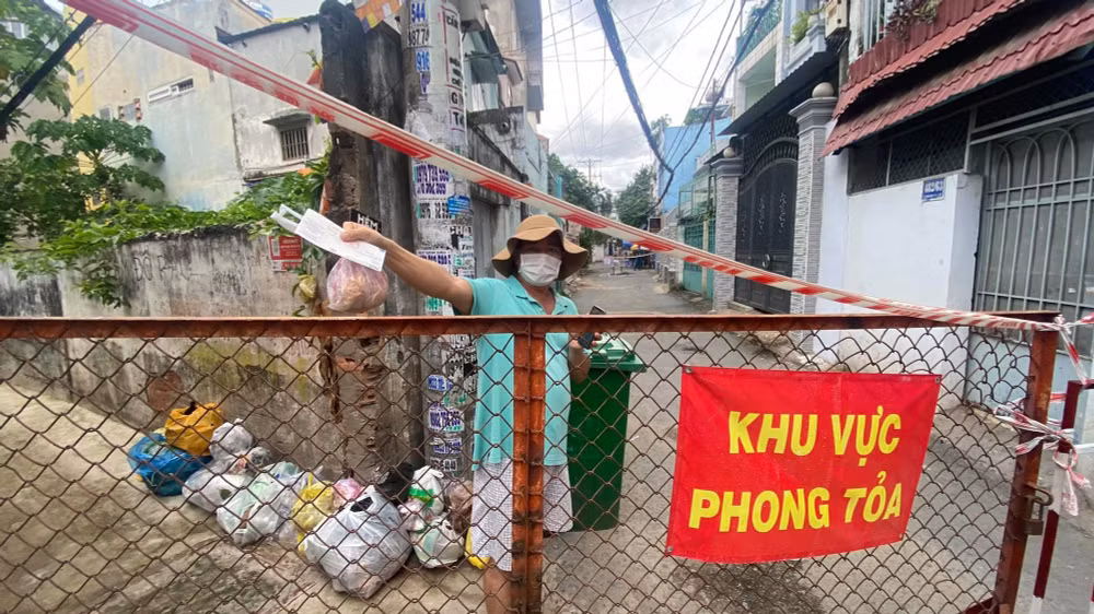 Hơn 5.200 địa điểm đang bị phong tỏa ở TP.HCM vì dịch Covid-19. Ảnh: minh họa