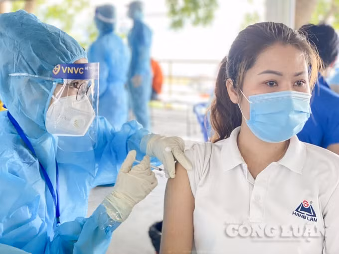Bình Dương đang nỗ lực xin chi viện nguồn vaccine từ Bộ Y tế, bởi hiện tại 570.000 liều được phân bổ đã hết