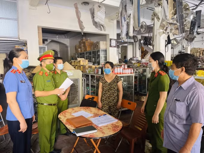 Lực lượng chức năng thi hành cấc Quyết định khởi tố đối với các đối tượng