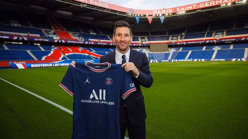 Siêu sao Messi sẽ thi đấu tại Pháp từ mùa giải 2021/22. Ảnh: PSG