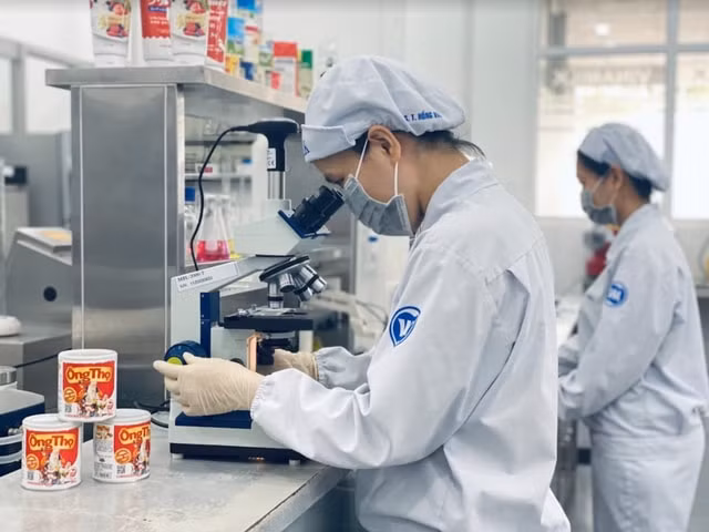 Sản phẩm Vinamilk chinh phục và có được sự gắn bó của người tiêu dùng Việt Nam nhờ luôn khẳng định được chất lượng và không ngừng đổi mới.