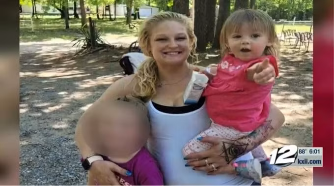 Cô Tiffani Hill và con gái 1 tuổi (phải) đã bị sát hại bởi chính chồng mình. Ảnh: GoFundMe.