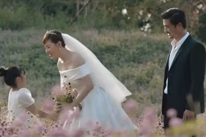 Cái kết viên mãn của “Mùa hoa tìm lại” được nhiều lời khen nhờ kịch bản hợp lý, ngắn gọn.