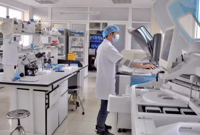 Chính phủ giao các Bộ, ngành, địa phương quyết định hình thức lựa chọn nhà thầu mua sắm phục vụ phòng, chống dịch COVID-19. Ảnh minh họa - internet