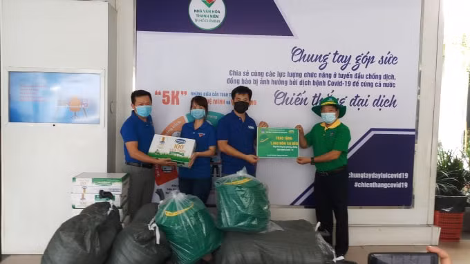 PVFCCo chung tay ủng hộ phòng chống dịch Covid-19.