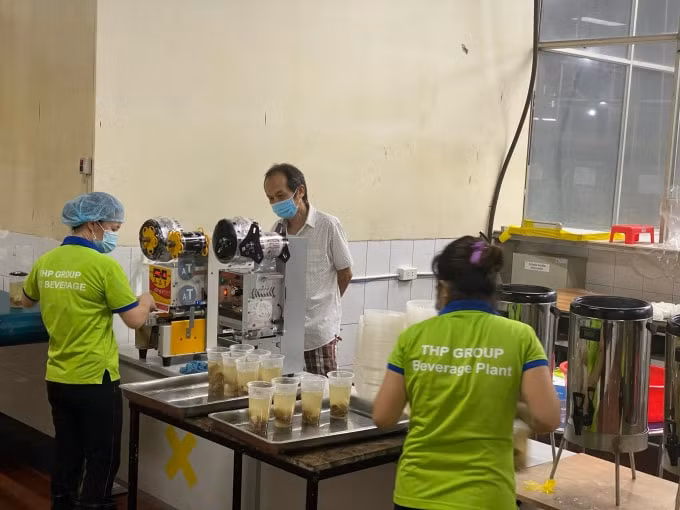 Tân Hiệp Phát chăm lo chu đáo cho từng cán bộ nhân viên từ những điều nhỏ nhất như vật dụng sinh hoạt hay từng bữa ăn hàng ngày.
