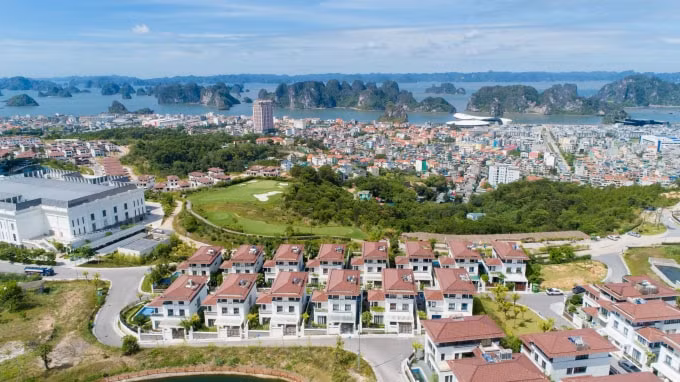 FLC Grand Villa Halong với tầm nhìn toàn cảnh kỳ quan vịnh Hạ Long