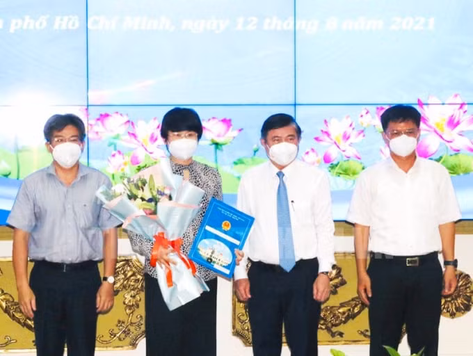 Bà Trương Minh Kiều được bổ nhiệm giữ chức Chủ tịch UBND quận 5.