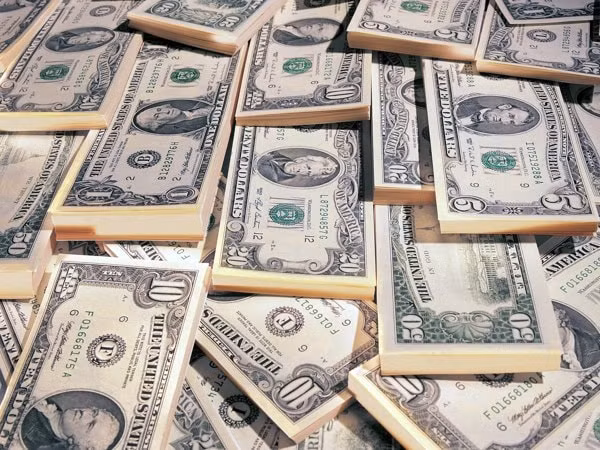 Đồng USD tăng khá mạnh trong 3 tháng qua