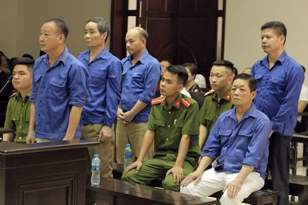 Trùm bảo kê Hưng 