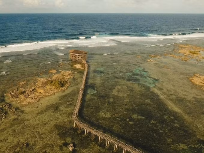 Điểm lướt sóng Cloud Nine trên đảo Siargao ở Philippines.
