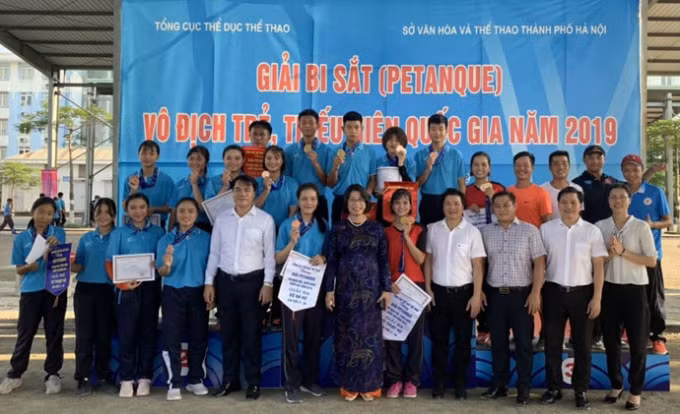 Đội tuyển bi sắt Hà Nội xếp thứ Nhì toàn đoàn tại giải trẻ năm nay. Ảnh: Nhật Hà