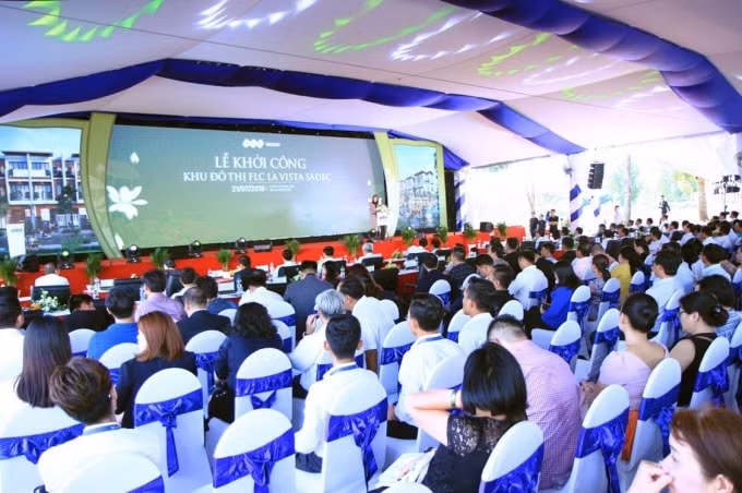 Sự kiện diễn ra trang trọng với sự tham dự của nhiều lãnh đạo cấp cao tỉnh Đồng Tháp, lãnh đạo nhiều tỉnh thành phía Nam và đông đảo nhân dân địa phương.