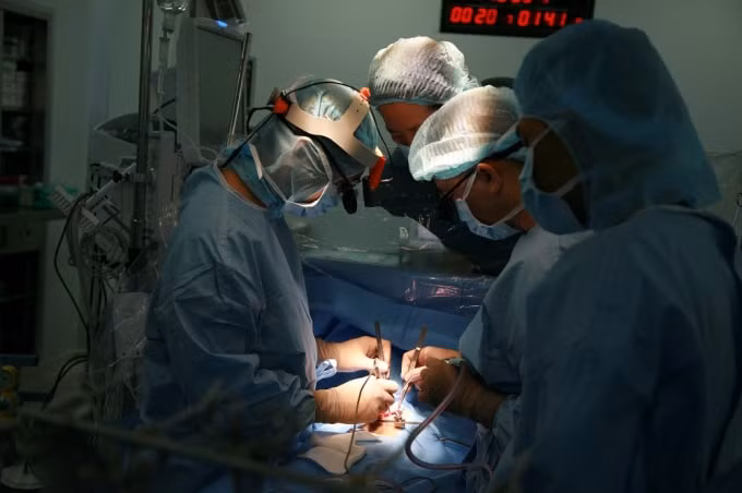 Người bệnh điều trị tim mạch tại Vinmec sẽ được hội chẩn xác định bệnh sớm và điều trị bằng các phác đồ điều trị và chăm sóc chuẩn mực, đem lại hiệu quả chữa trị cao, có thể phục hồi sớm với chi phí hợp lý.