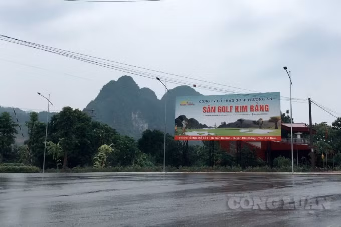 Dự án sân golf Kim Bảng của Công ty Cổ phần Golf Trường An làm chủ đầu tư do ông Trần Văn Dĩnh làm Chủ tịch HĐQT xây dựng không phép. Ảnh: Thu Hằng