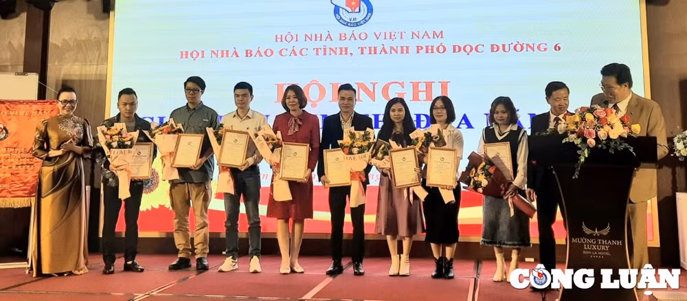 hoa binh dang cai giao ban cum thi dua hoi nha bao doc quoc lo 6 nam 2023 hinh 3
