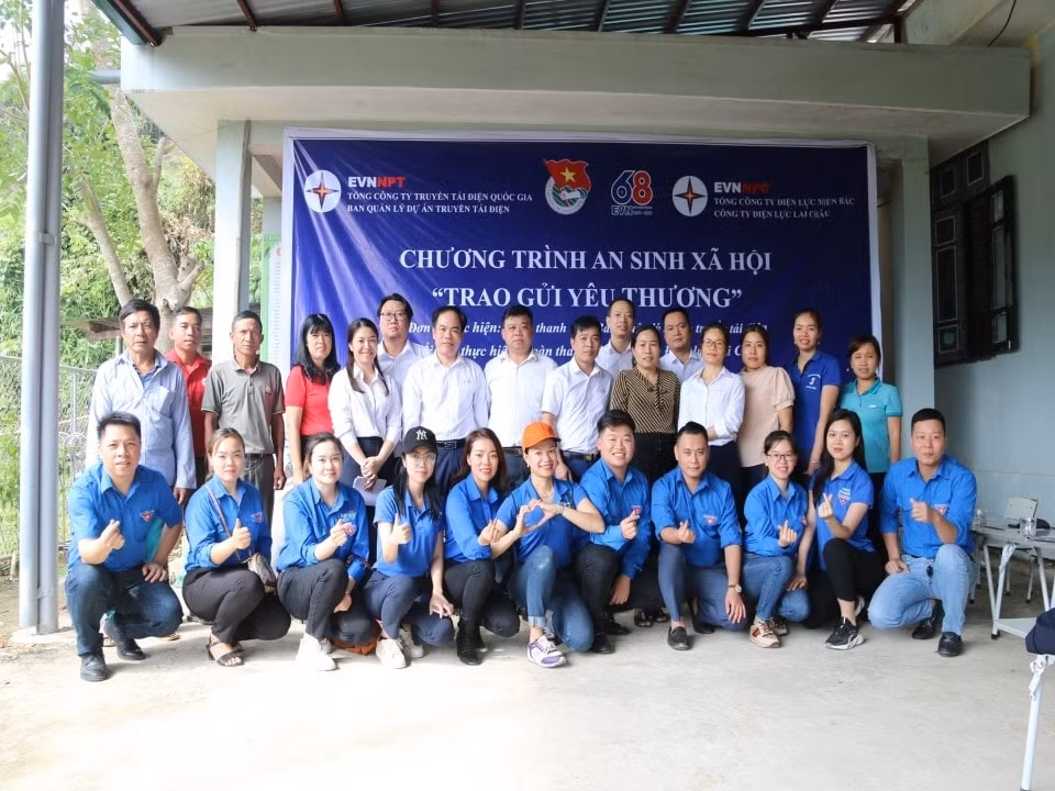 tuoi tre nganh dien trao gui yeu thuong den cac ho ngheo hoc sinh ngheo vuot kho tai lai chau hinh 5