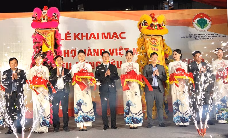 ha noi khai mac hoi cho hang viet nam duoc nguoi tieu dung yeu thich hinh 1