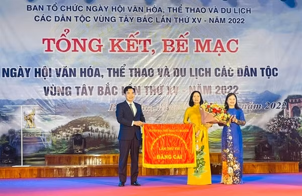 yen bai dang cai ngay hoi vhttdl cac dan toc vung tay bac lan thu xvi hinh 5