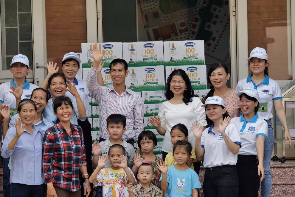 dong hanh cung nguoi lao dong nen tang cho su phat trien ben vung cua vinamilk hinh 3