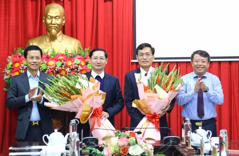 ong phan ngoc long giu chuc pho bi thu thuong truc thanh uy ha tinh hinh 4