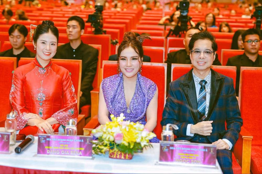 doanh nhan do thi quynh dang quang hoa hau doanh nhan chau a viet nam 2022 hinh 2