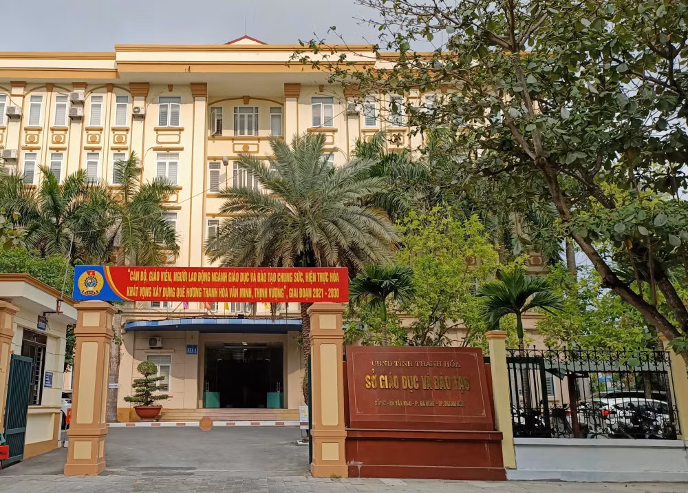 khai tru 6 dang vien lien quan den hoat dong dau thau mua sam thiet bi giao duc hinh 1