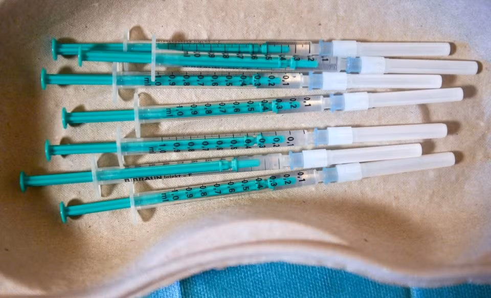 chau au lo ngai hiv gia tang do he qua tu dai dich covid 19 hinh 1