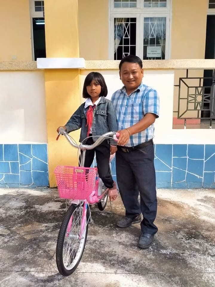 gia lai tu banh mi 0 dong giup hoc sinh vung kho lap day chiec bung doi hinh 5