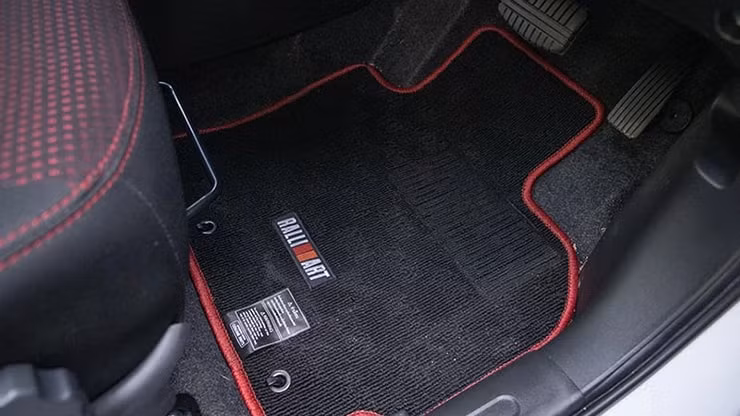 lan dau tien mitsubishi mirage co them phien ban the thao ralliart hinh 4