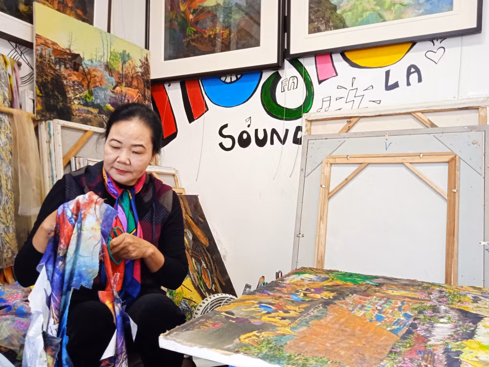 hoa si tran thanh thuc nguoi phai long tranh cat vai hinh 2