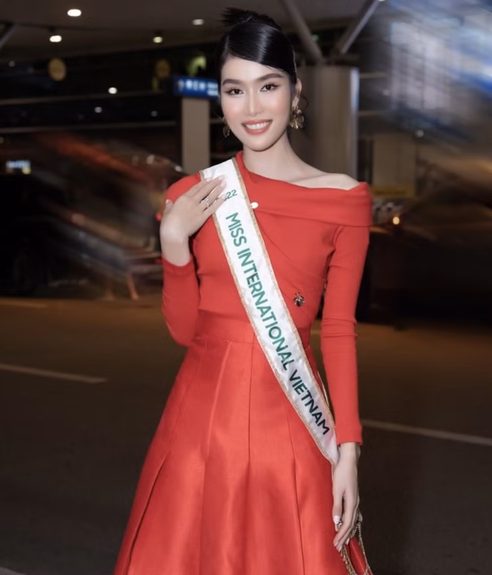 nguoi dep phuong anh vao top dau binh chon hoa hau quoc te 2022 hinh 3