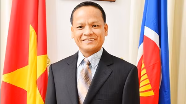 Đại sứ Nguyễn Hồng Thao