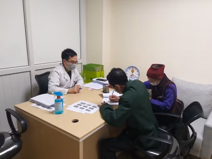 Sự tham gia của nhiều người cao tuổi sẽ có ý nghĩa lớn đối với công tác tiêm thử nghiệm vắc xin Nanocovax (ảnh Trinh Phúc).