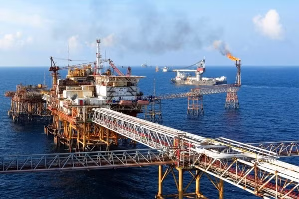 Giá dầu tăng mạnh sẽ là yếu tố hỗ trợ nhóm cổ phiếu dầu khí?