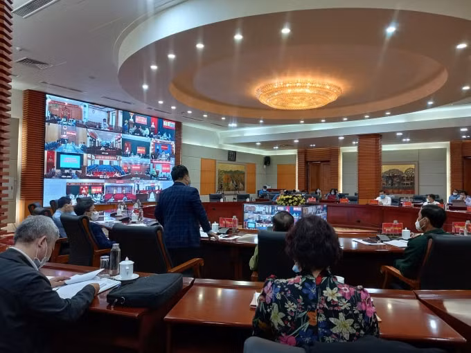 Họp Ban Chỉ đạo phòng, chống dịch bệnh Covid-19 TP Hải Phòng ngày 24/2: Cho phép các phương tiện vận tải hàng hóa được lưu thông trên Quốc lộ 5 (đường 5 cũ). Ảnh: V.H