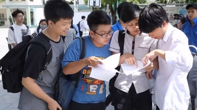 Thi song bằng đỏi hỏi học sinh sử dụng tiếng Anh thành thạo trong tất cả các môn học (ảnh minh họa).