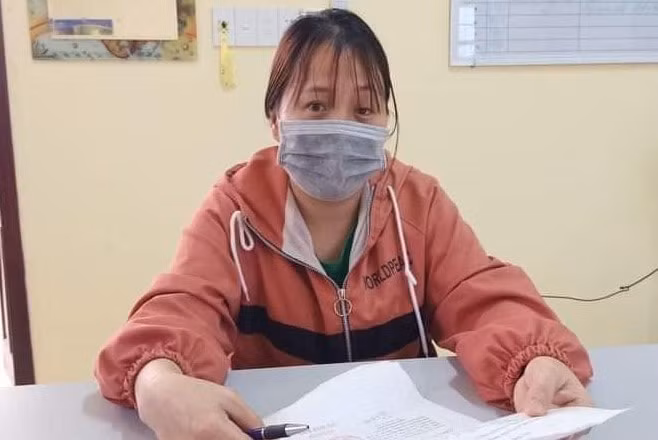 Nguyễn Thị Hài tại cơ quan công an. Ảnh: Zingnews.vn