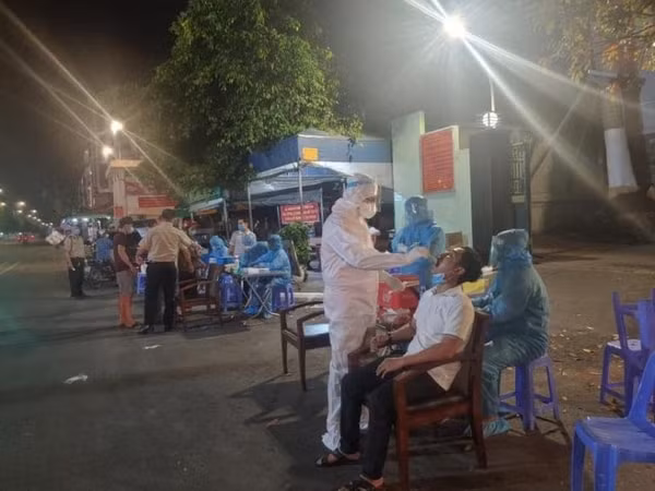 3 ca mắc COVID-19 mới sáng 23/2 đều liên quan đến ổ dịch xã Kim Liên, huyện Kim Thành, tỉnh Hải Dương