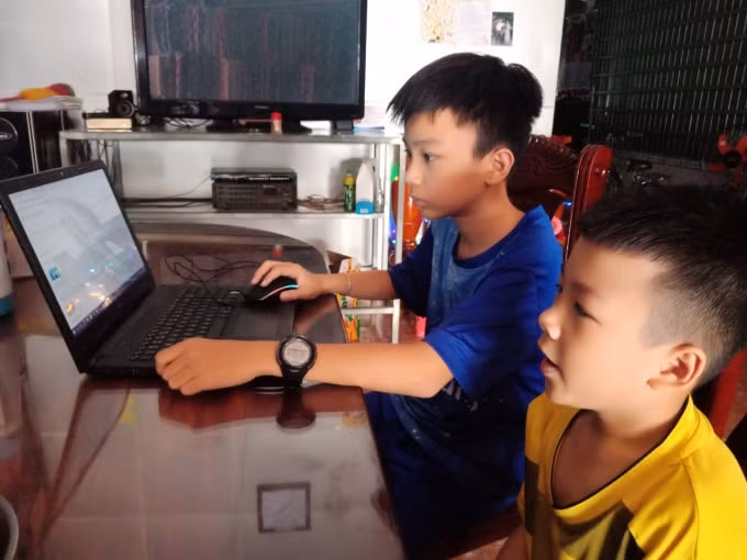 Cà Mau xây dựng kế hoạch dạy và học trực tuyến cho học sinh. (Ảnh: Minh Luân)