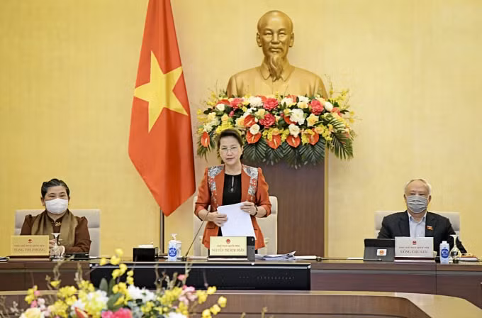 Chủ tịch Quốc hội Nguyễn Thị Kim Ngân phát biểu khai mạc phiên họp thứ 53 của Ủy ban Thường vụ Quốc hội.
