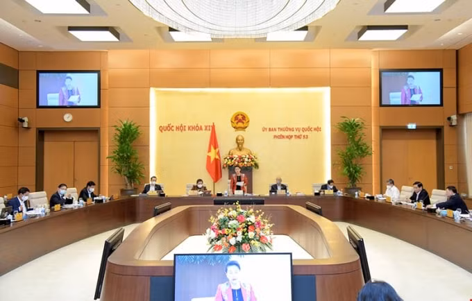 Quang cảnh phiên họp lần thứ 53 của Ủy ban Thường vụ Quốc hội.