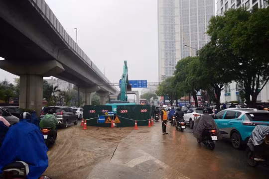Tạm dừng đào đường gây cản trở giao thông trong mùa thi 2026