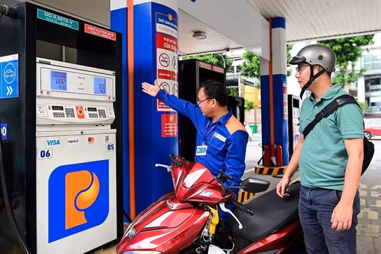 Bộ Tài chính đề xuất kéo dài thời gian miễn nhiều loại thuế đối với xăng dầu