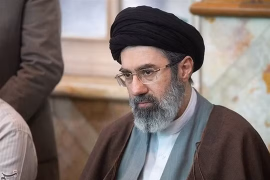 Lãnh tụ Tối cao Iran ra lệnh giữ lại uranium làm giàu trong nước