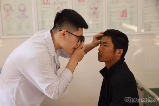 Bệnh nhân không còn phải 'lên tỉnh lấy thuốc', gần 700 hoạt chất thuốc sẽ về trạm y tế